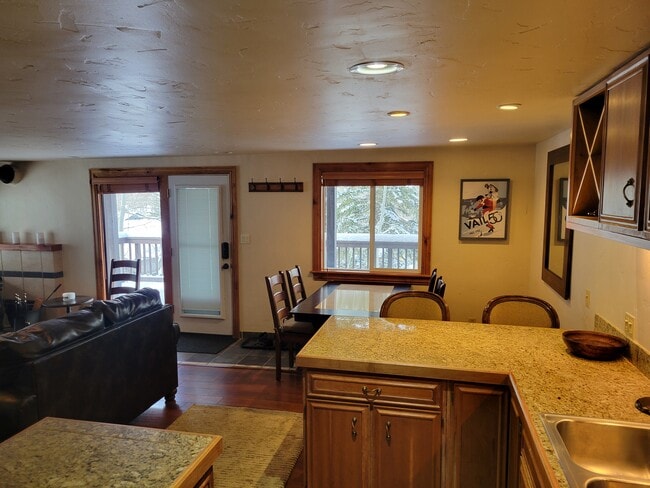 Building Photo - 2821 Basingdale Blvd