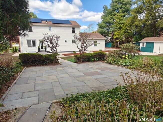 Building Photo - 241 Cricket Knoll
