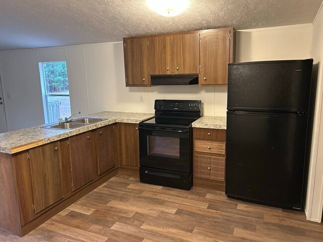 Building Photo - 1504 Jans Dr