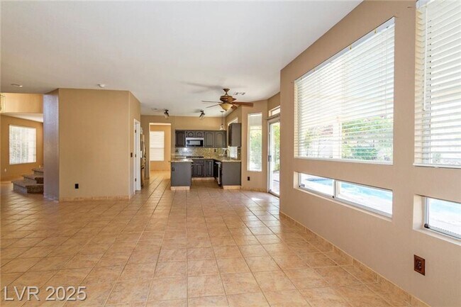 Building Photo - 2121 Whitebirch Ln