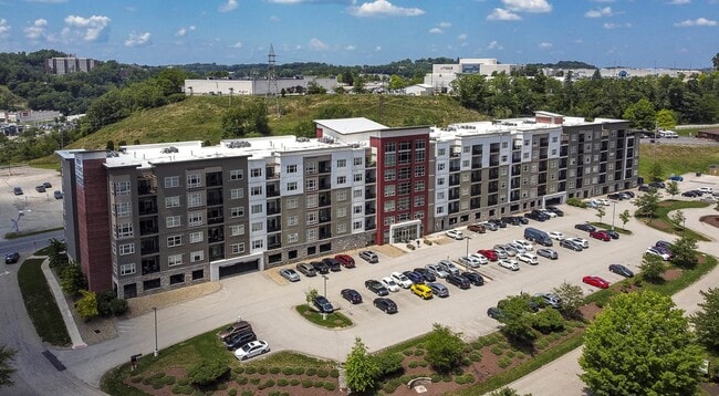 Building Photo - Cosmopolitan Apartments