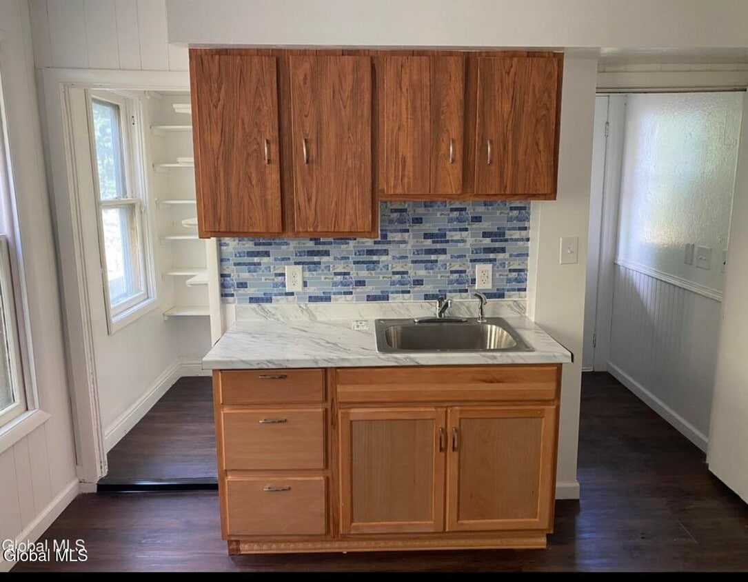 Foto del edificio - 629 Lang St