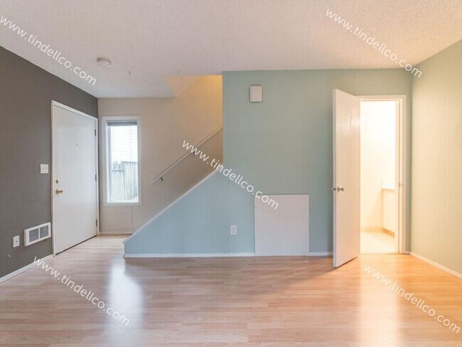 Foto del edificio - Charming Townhouse Style Home in Multnomah...
