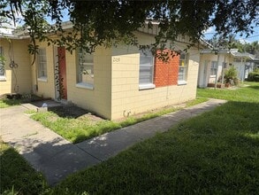 Building Photo - 2109 S Mills Ave