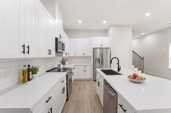 Foto del edificio - 4354 Clover St