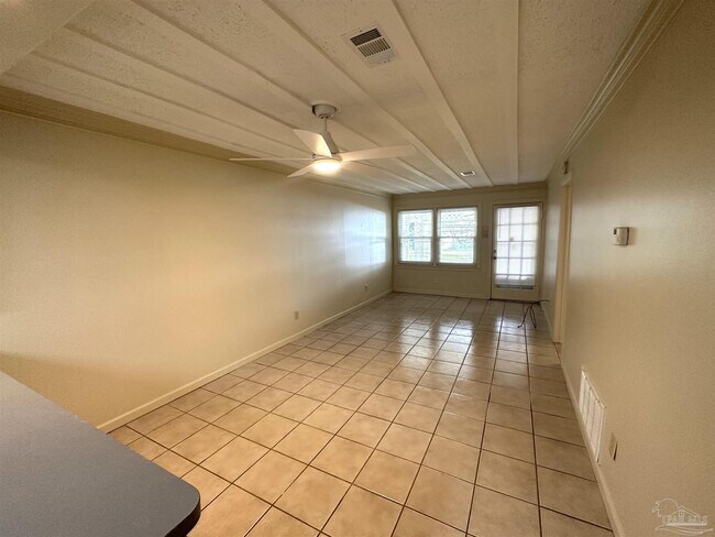 Building Photo - 303 Colbert Ave