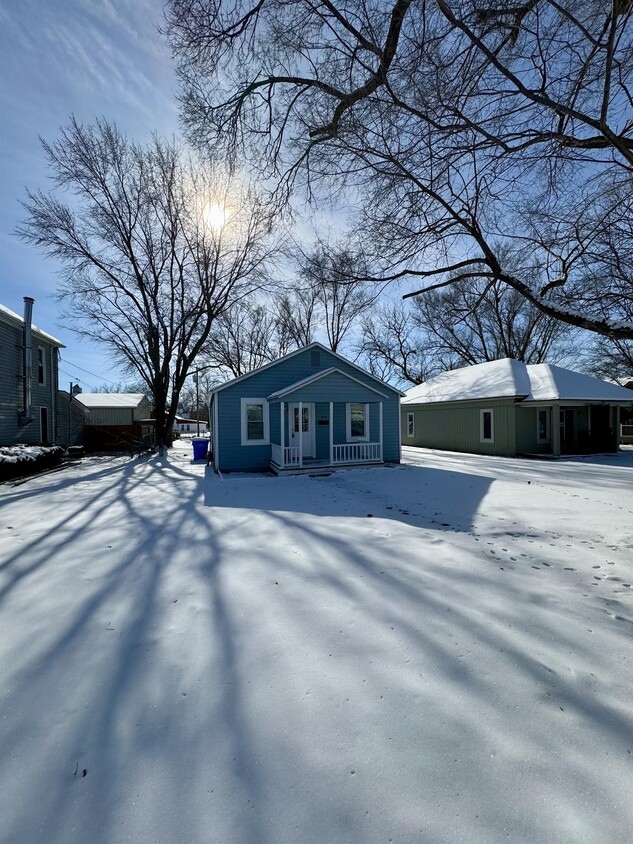 320 E 5th St, Tonganoxie, KS 66086 House Rental in Tonganoxie, KS