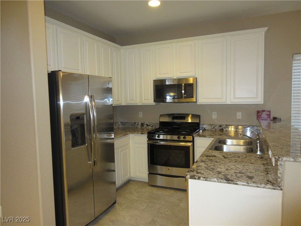 Foto principal - 8928 Famous Alcove Ct