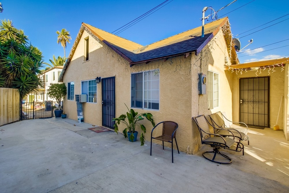 Primary Photo - 2809-2811 Clay Ave