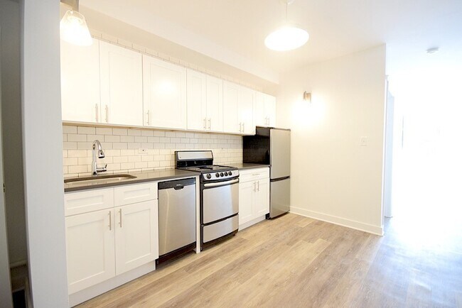 Foto del edificio - 946 W Montrose Ave