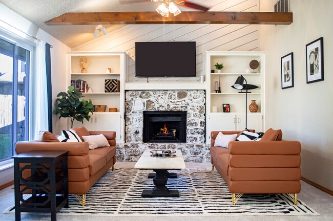 Building Photo - 14625 NE 6th St