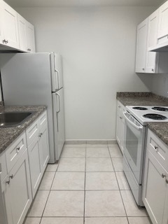 Kitchen - 9455 W Flagler St