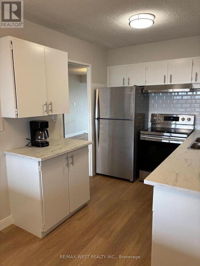 Building Photo - 260 Scarlett Rd