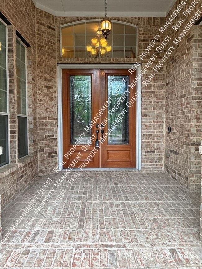 Building Photo - 3731 Edgewood Ct