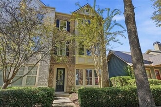 Building Photo - 9931 Mancunian Way