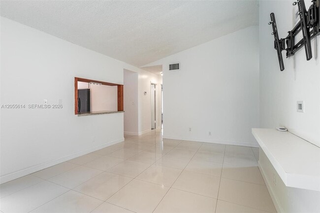 Foto del edificio - 8250 SW 3rd Pl