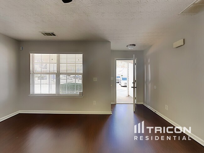 Foto del edificio - 128 Spring Walk Wy