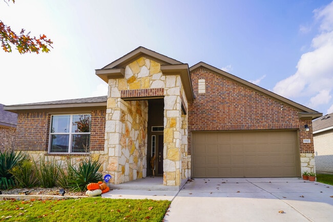 Foto del edificio - 9312 Margaret Jewel Ln