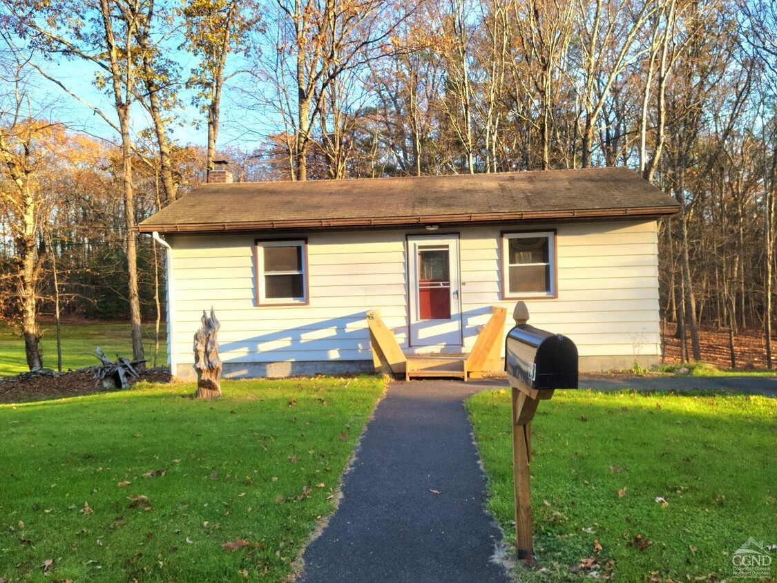 Primary Photo - 23 Dutchtown Rd