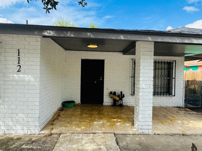 Foto del edificio - 112 Mirasol Dr