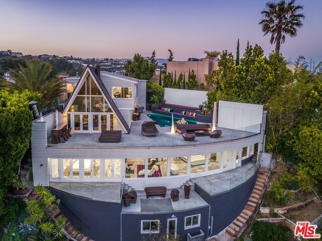 Foto del edificio - 8460 Cole Crest Dr