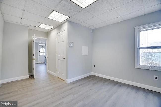 Building Photo - 10 E Carroll St