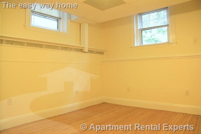 Building Photo - 18 Chauncy St