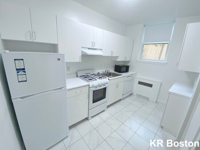 Building Photo - 60 Kilsyth Rd