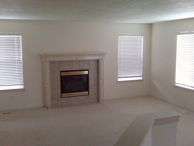 Foto del edificio - Large 3 BedRoom w/BONUS ROOM Home in MoonR...