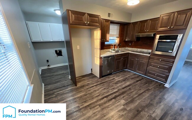 Foto del edificio - 4325 Merlcrest Cove