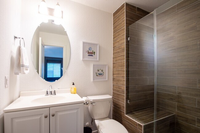 Foto del edificio - 246 Crest Sights Dr