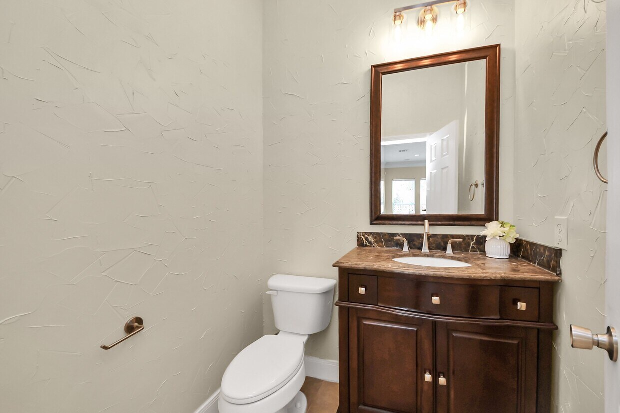 Foto principal - 1493 Silverado Dr