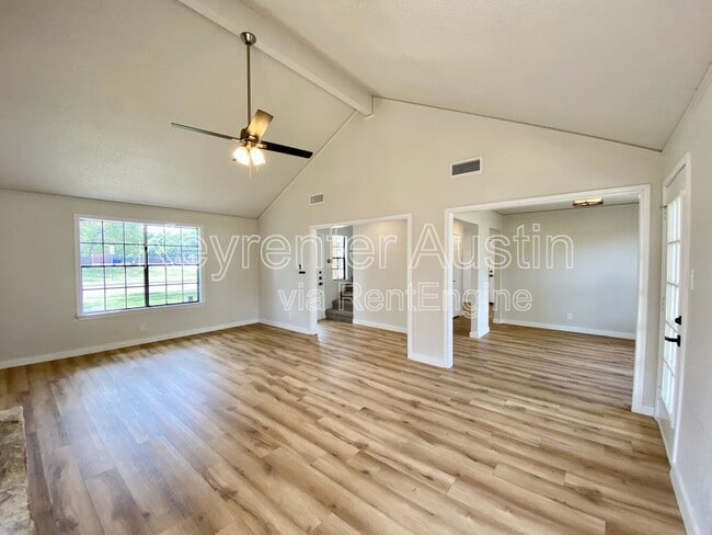 Foto del edificio - 410 Twin Oak Trail