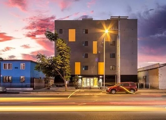 Building Photo - Gorgeous 1 bed/1 bath and Studio units ~ LA City Section 8 Voucher Accepted!