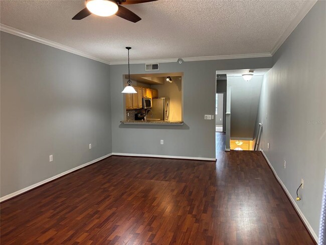 Building Photo - 5691 Bentgrass Dr