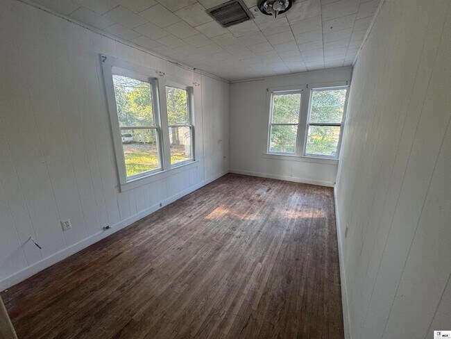 Foto del edificio - 920 Eastland Ave