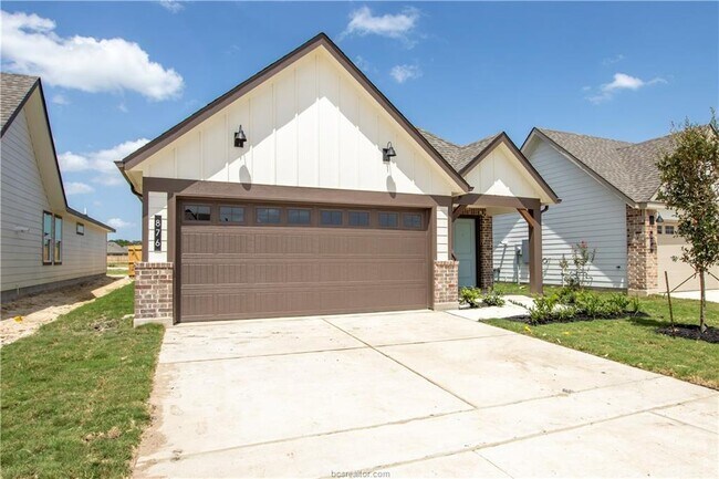Foto del edificio - 883 Kickapoo Ln