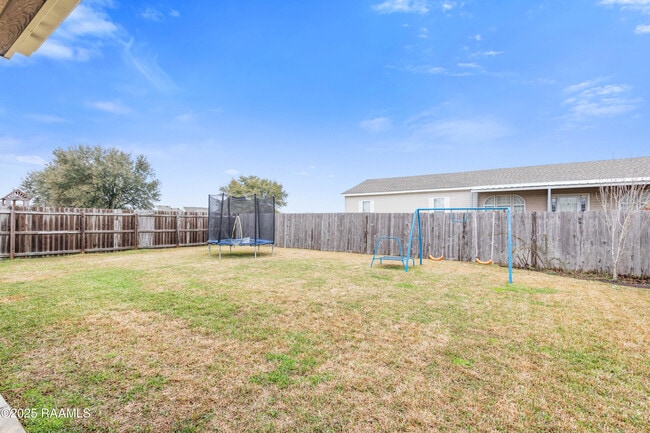 Building Photo - 202 Adelaide Dr