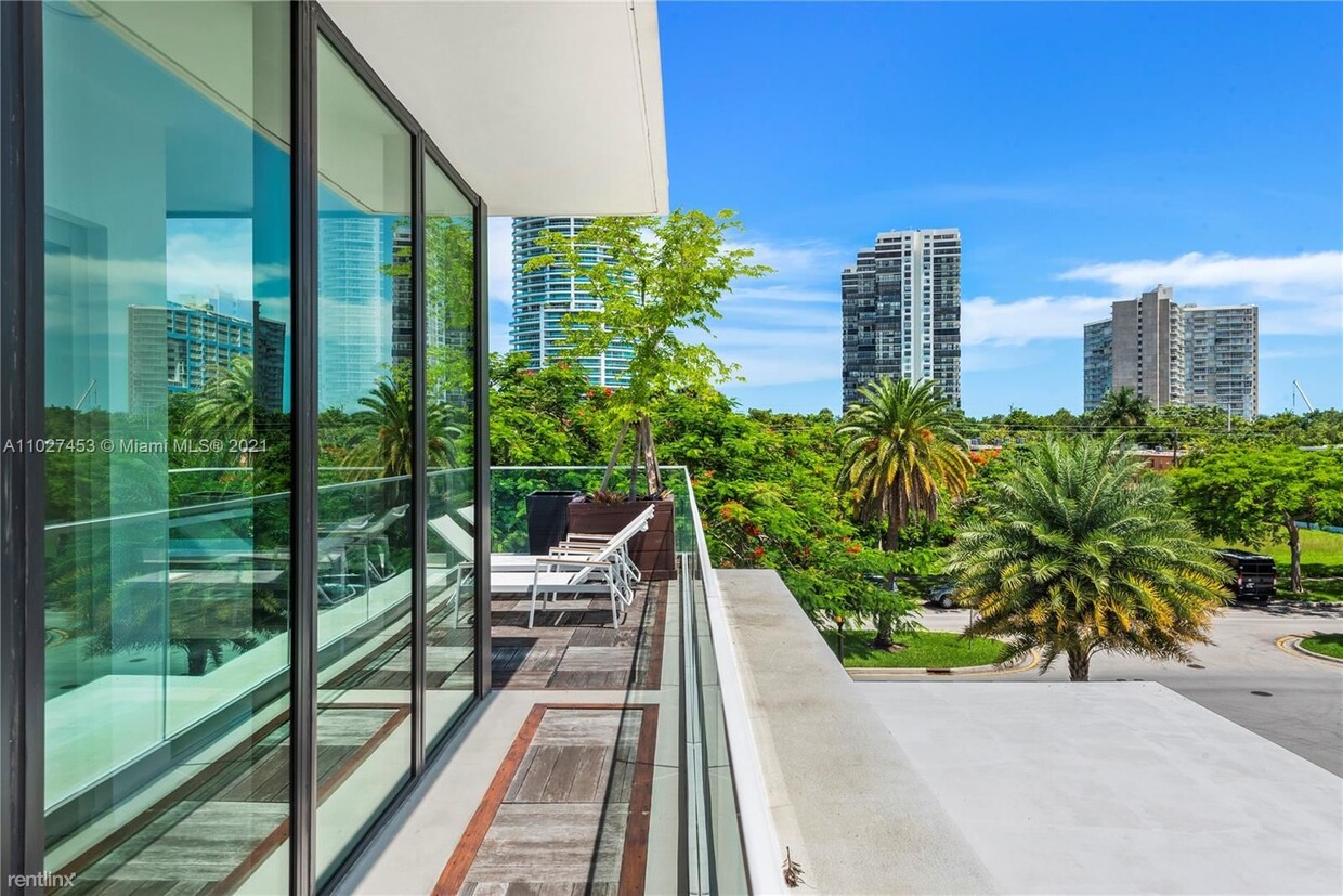 Primary Photo - 5 br, 5.5 bath House - 2140 S Miami Ave