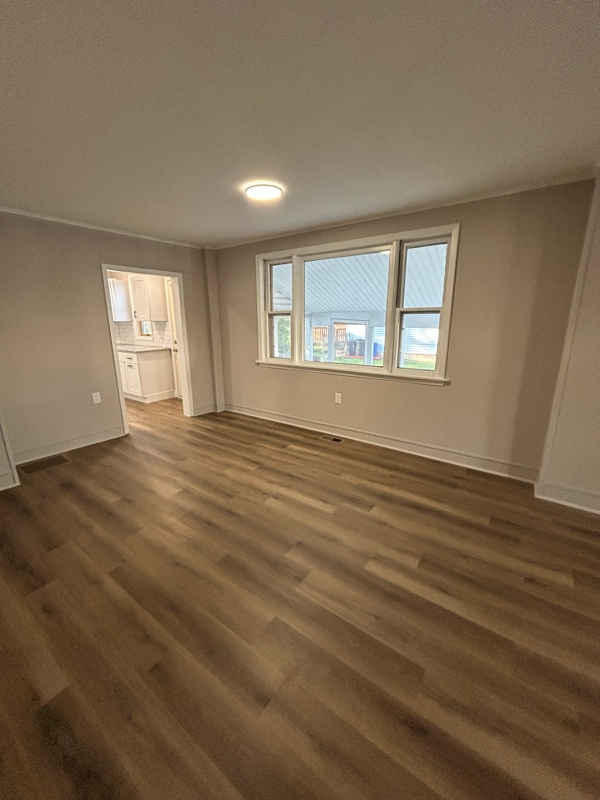 Building Photo - 347 W Woodland Ave