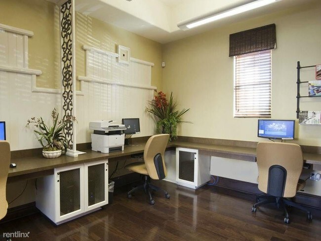 Foto del edificio - 24015 Copper Hill Dr
