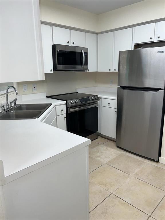 Kitchen - 2350 NW 27th St