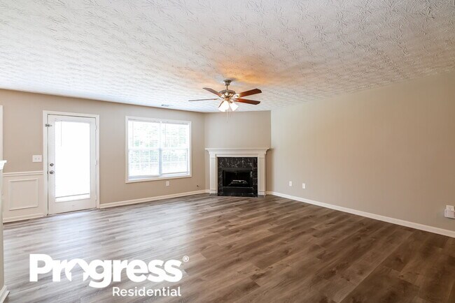 Building Photo - 616 Shadow Valley Ct