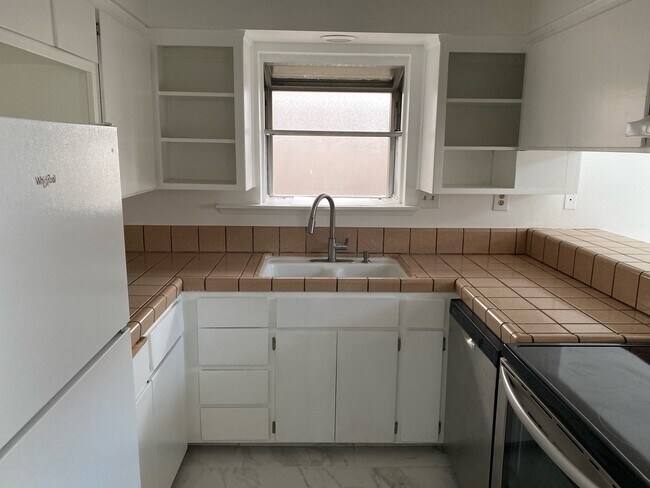 Foto del edificio - 1030 Kaweah St