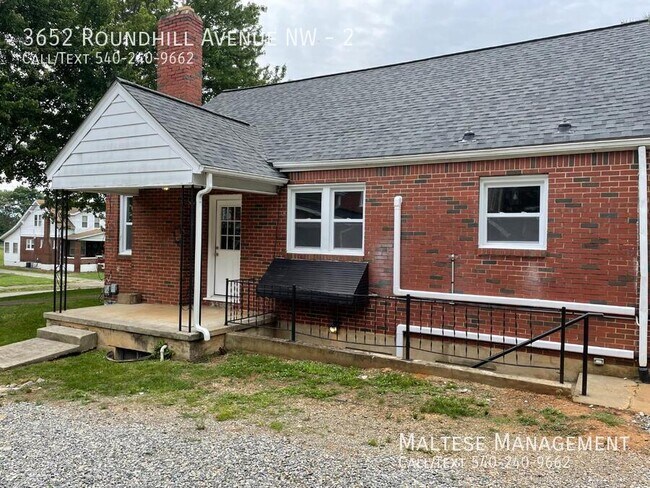 Foto del edificio - 3652 Roundhill Ave NW
