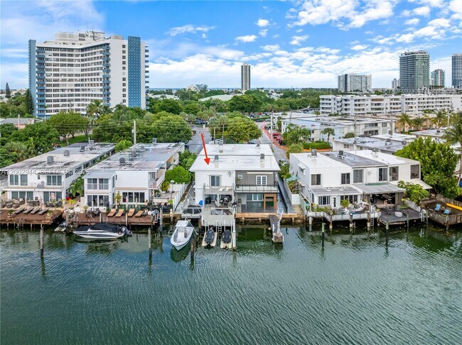 Foto del edificio - 7406 Gary Ave