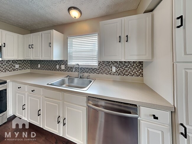Building Photo - 2179 Balais Ct