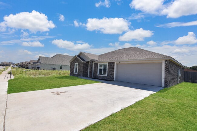 Foto del edificio - 6900 Cassidy Ln