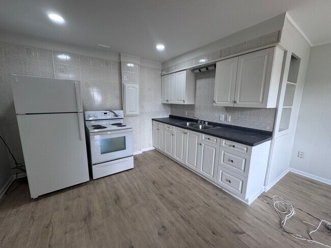Foto del edificio - Newly Remodeled 1 bed 1 bath in Murray
