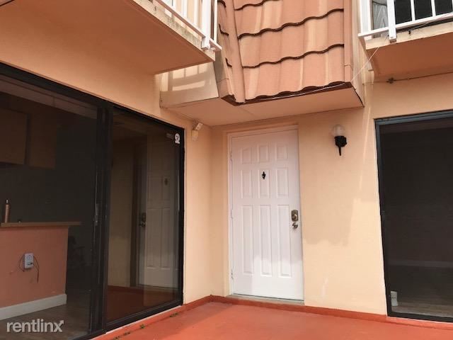 Foto del edificio - 594 Green Springs Pl